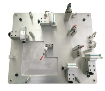 Έλεγχος των αυτοκίνητων κοu'φωμάτων εκμετάλλευσης, επεξεργασμένη στη μηχανή σχεδίαση προσαρτημάτων LUCKYM CNC